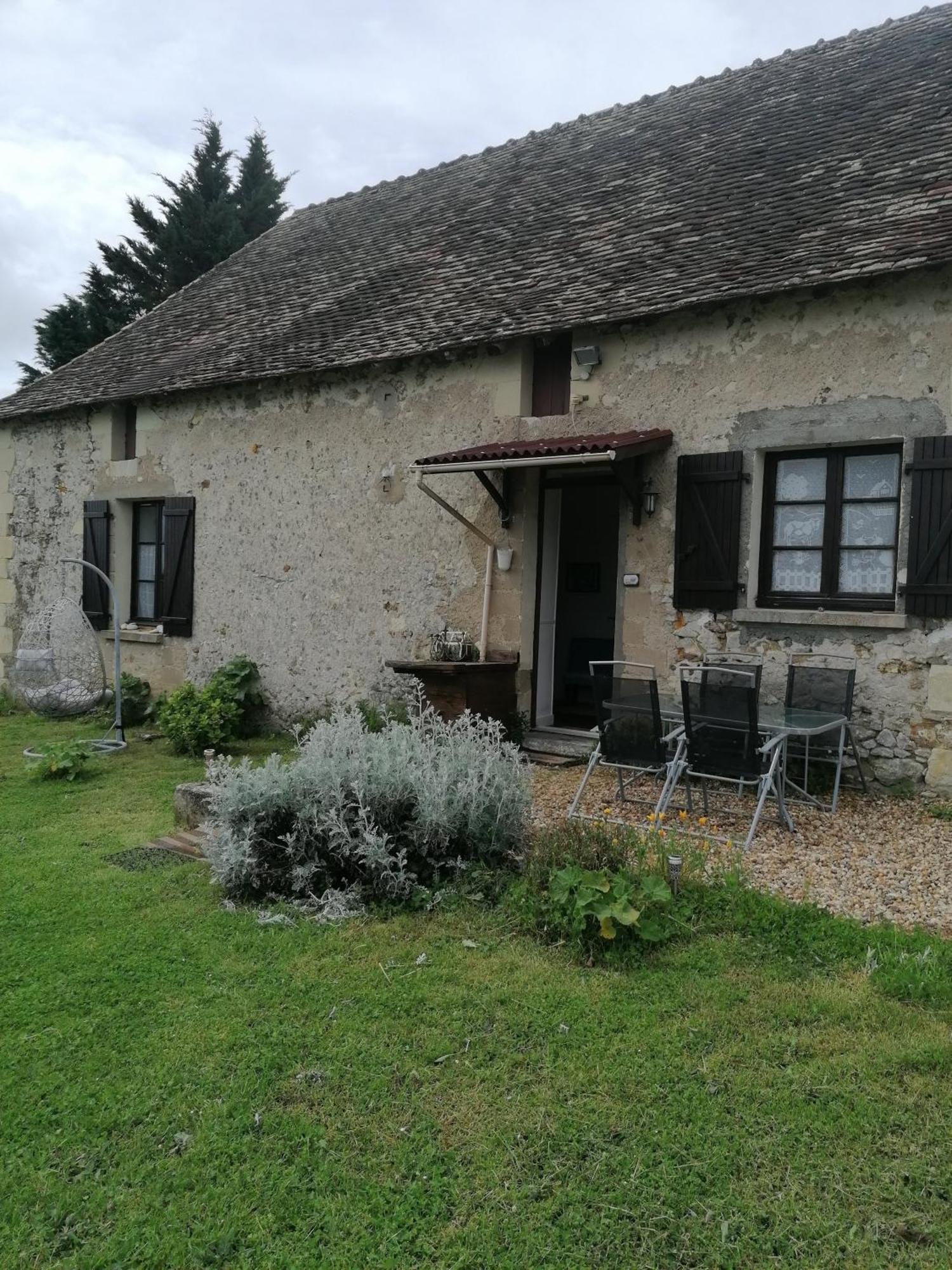 Charmante Maison, Calme Et Nature A La Roche Posay Villa Luaran gambar