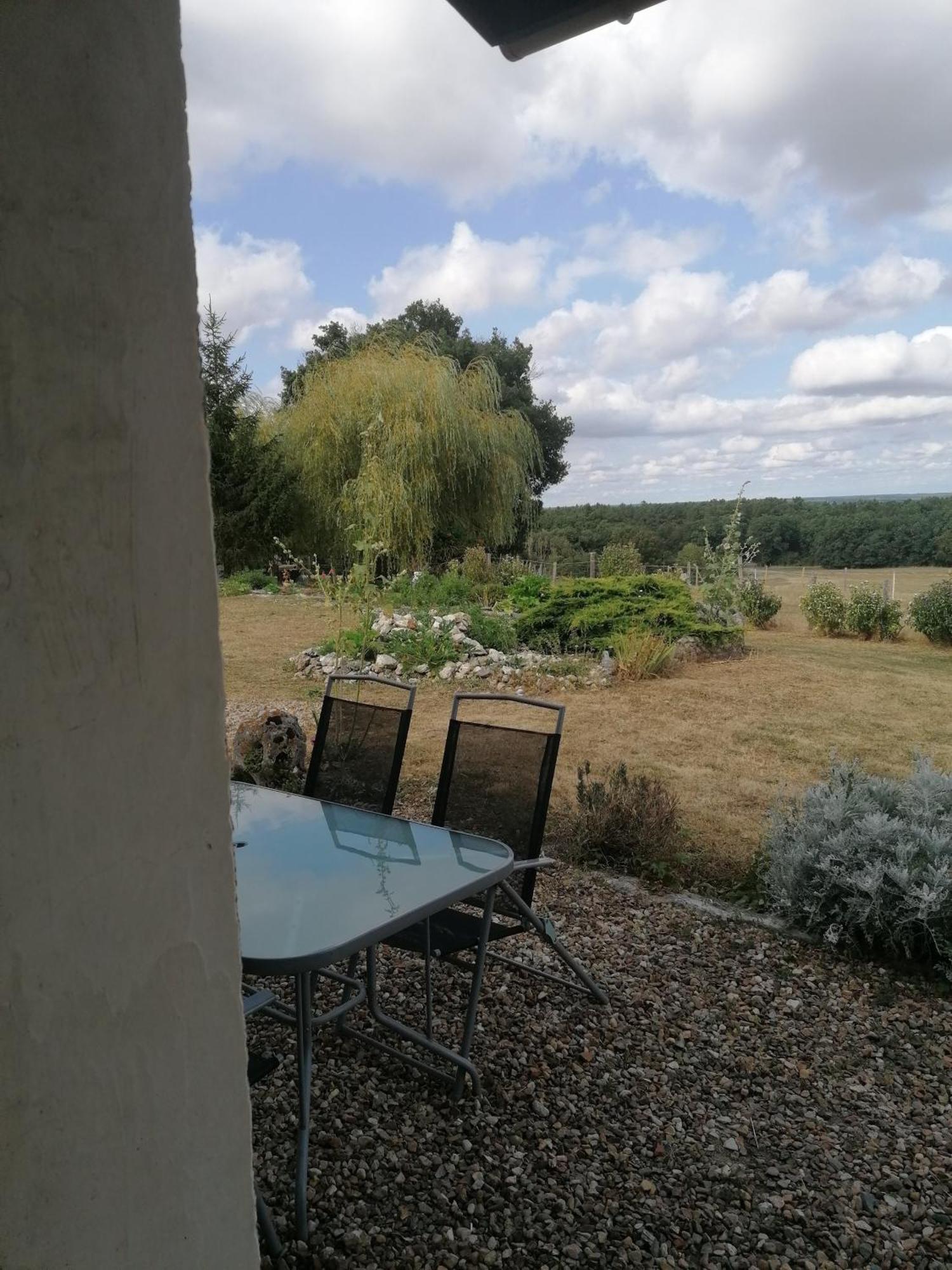 Charmante Maison, Calme Et Nature A La Roche Posay Villa Luaran gambar